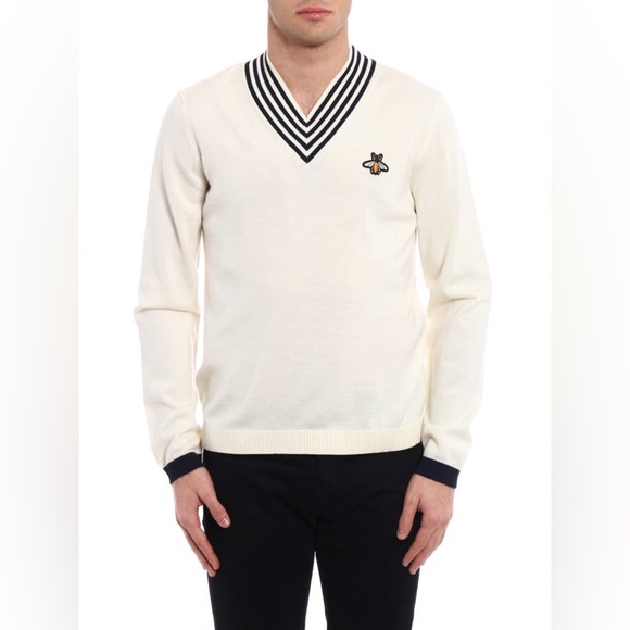 Authentic Gucci BEE Embroidery V-neck Knit Sweater - Picture 3 of 13